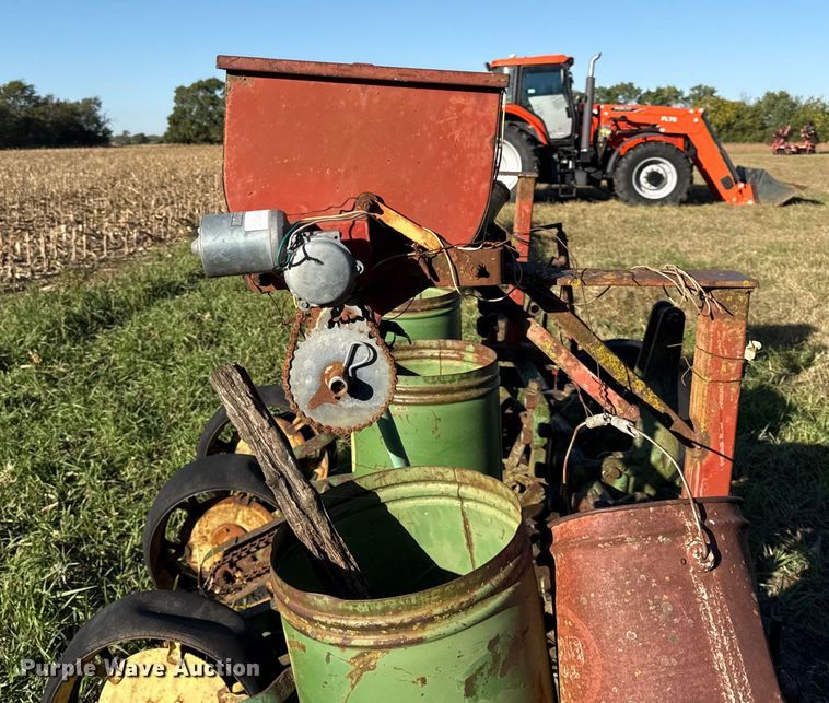 image for item DY8327 Ag equipment