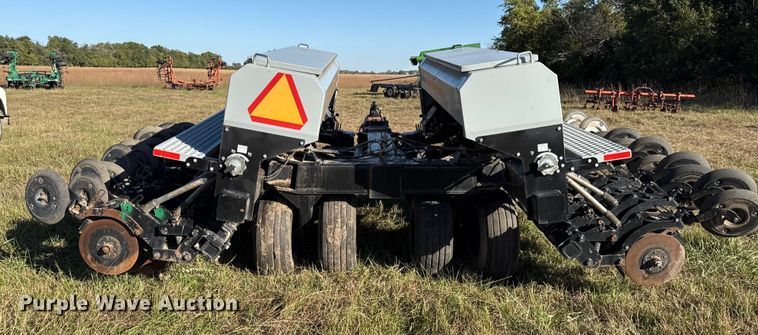 image for item DY8331 CrustBuster 4000 grain drill