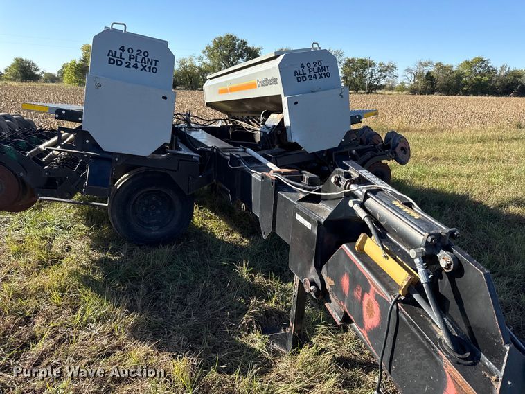 image for item DY8331 CrustBuster 4000 grain drill