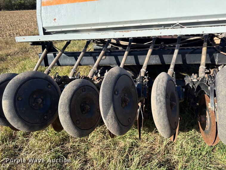 image for item DY8331 CrustBuster 4000 grain drill