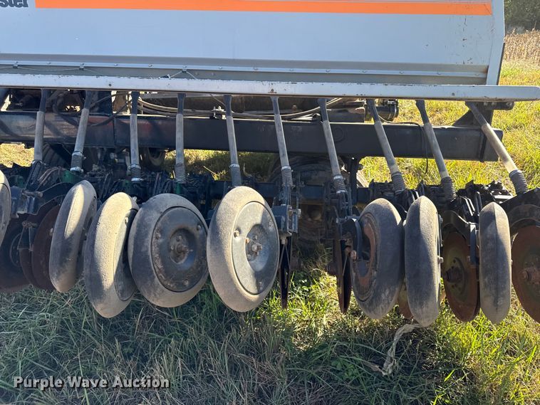 image for item DY8331 CrustBuster 4000 grain drill