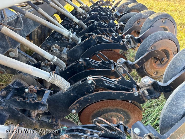 image for item DY8331 CrustBuster 4000 grain drill