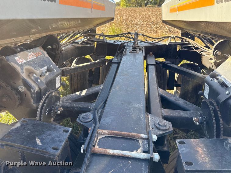 image for item DY8331 CrustBuster 4000 grain drill