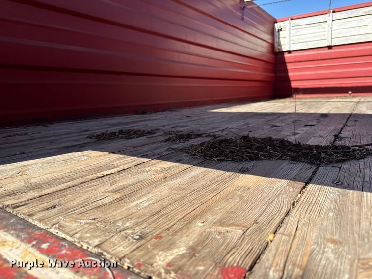 image for item DY8332 1982 Ford F7000 grain truck