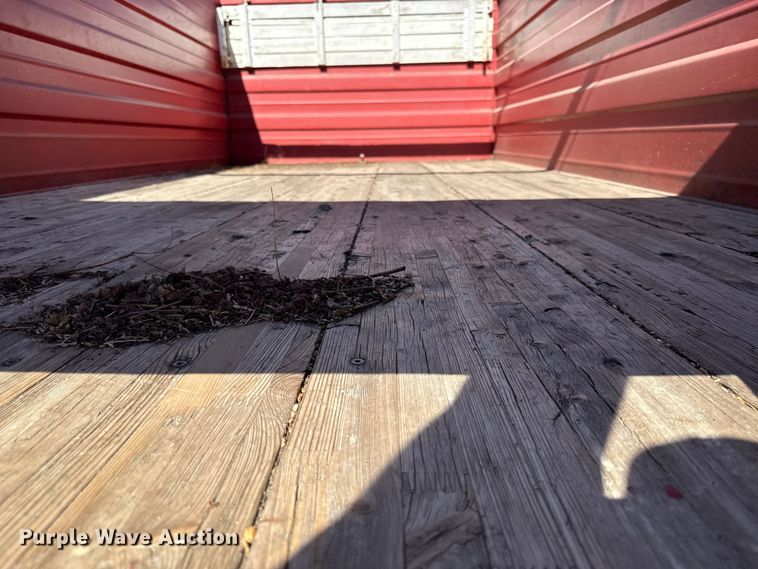 image for item DY8332 1982 Ford F7000 grain truck