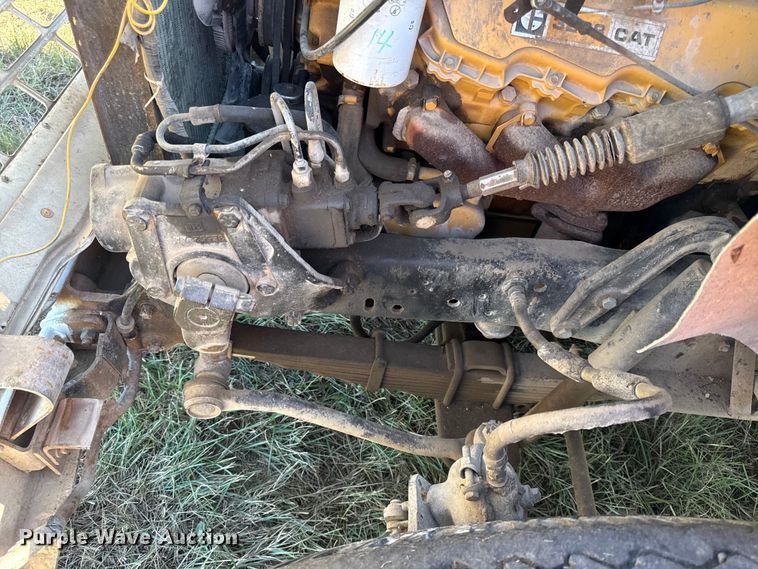 image for item DY8332 1982 Ford F7000 grain truck