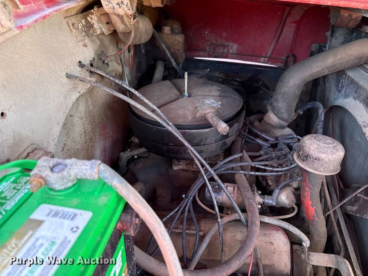 image for item DY8333 1966 International 1600 grain truck