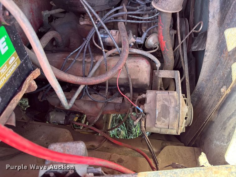 image for item DY8333 1966 International 1600 grain truck