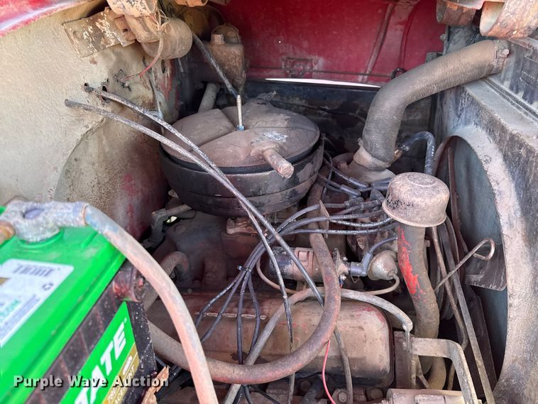 image for item DY8333 1966 International 1600 grain truck