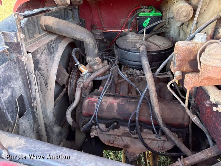 image for item DY8333 1966 International 1600 grain truck