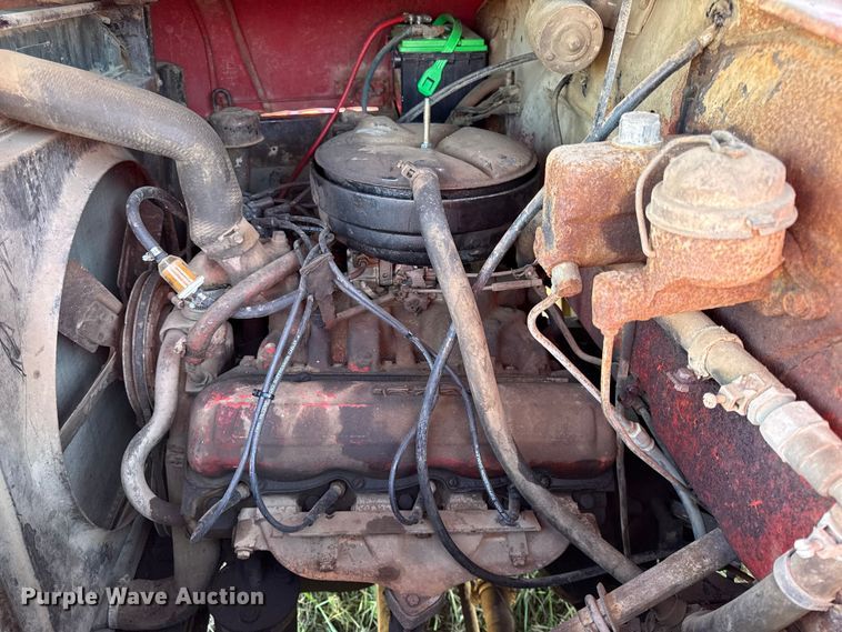 image for item DY8333 1966 International 1600 grain truck