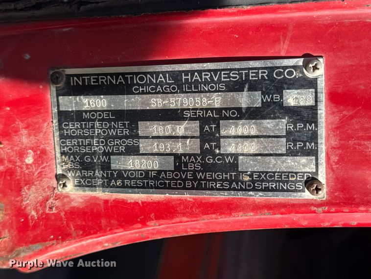 image for item DY8333 1966 International 1600 grain truck