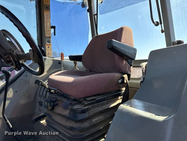 image for item DY8334 1997 Massey Ferguson 4263 tractor