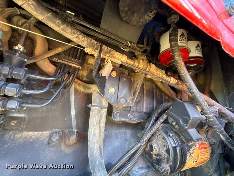 image for item DY8334 1997 Massey Ferguson 4263 tractor