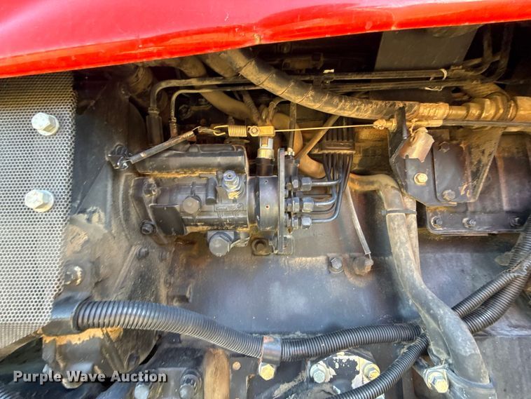 image for item DY8334 1997 Massey Ferguson 4263 tractor