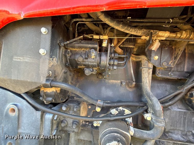 image for item DY8334 1997 Massey Ferguson 4263 tractor