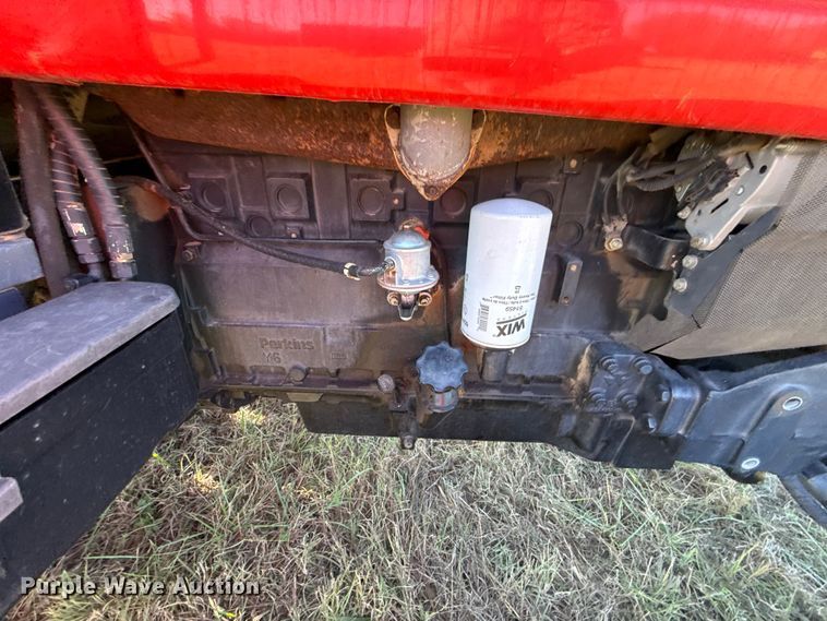 image for item DY8334 1997 Massey Ferguson 4263 tractor