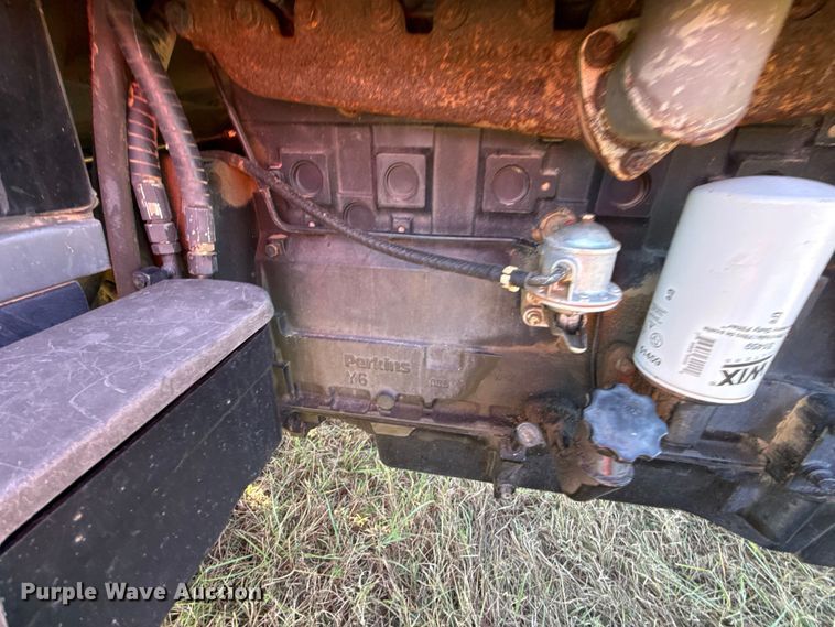 image for item DY8334 1997 Massey Ferguson 4263 tractor