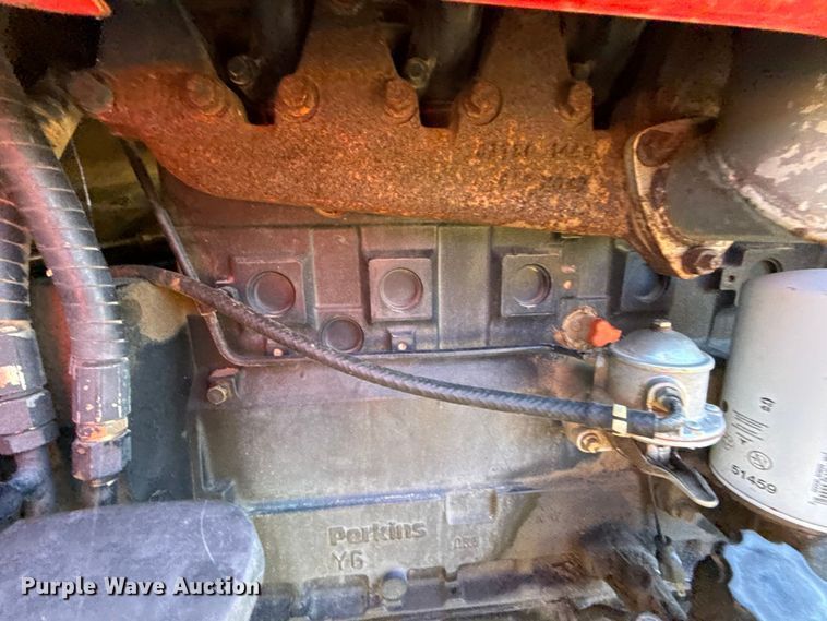 image for item DY8334 1997 Massey Ferguson 4263 tractor