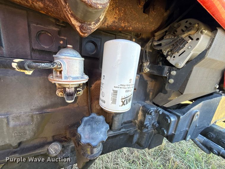 image for item DY8334 1997 Massey Ferguson 4263 tractor