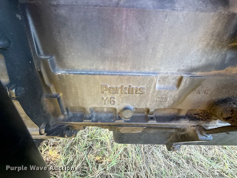 image for item DY8334 1997 Massey Ferguson 4263 tractor