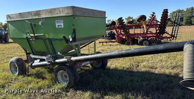 image for item DY8338 Parker 1650 grain cart