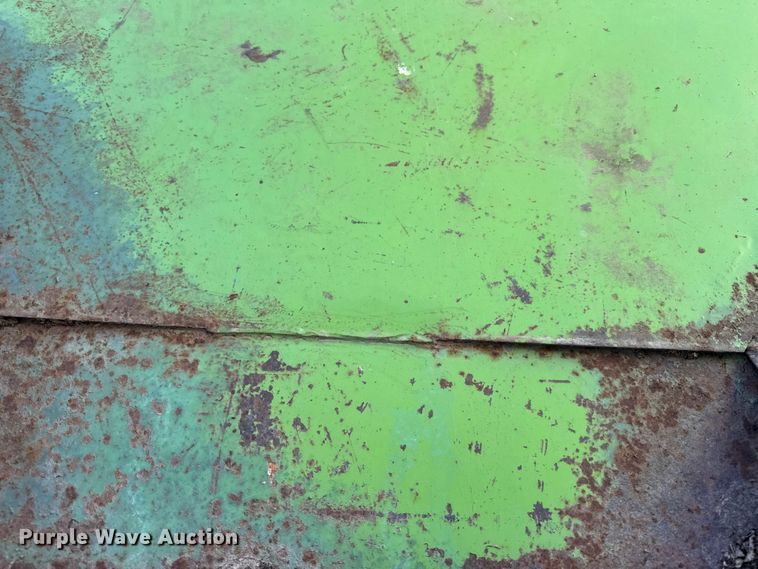 image for item DY8338 Parker 1650 grain cart