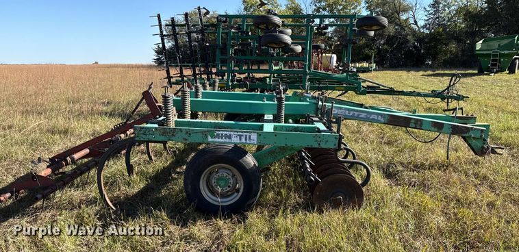 image for item DY8339 Deutz Allis 1500 mulch finisher