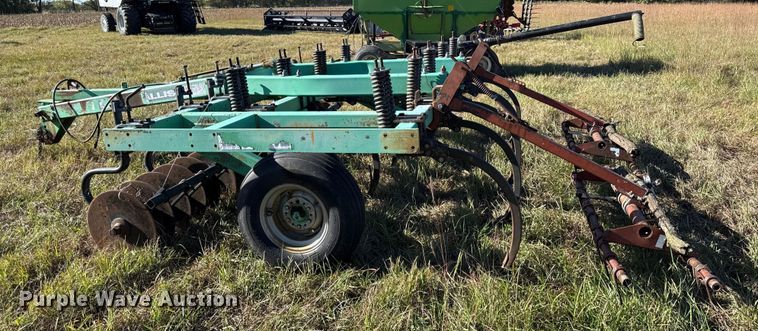 image for item DY8339 Deutz Allis 1500 mulch finisher