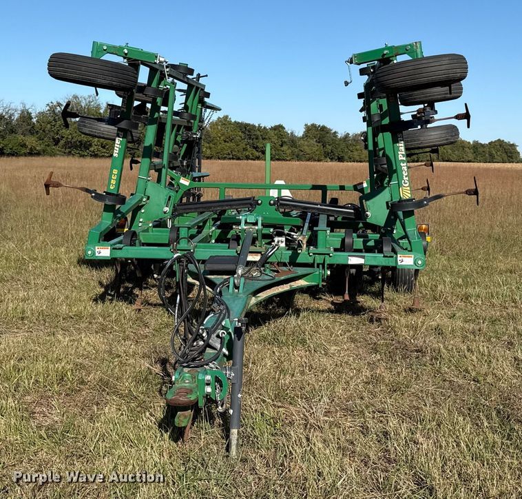 image for item DY8340 Great Plains 8323 field cultivator