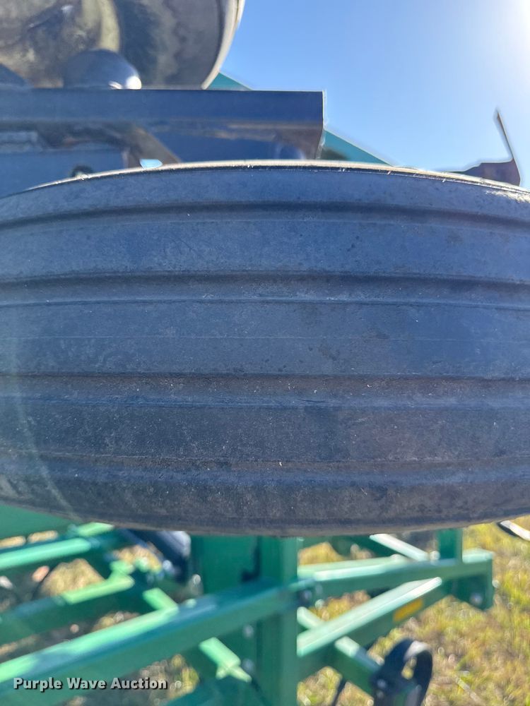 image for item DY8340 Great Plains 8323 field cultivator