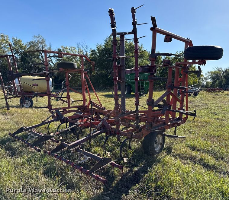 image for item DY8341 Field cultivator