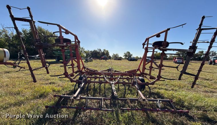 image for item DY8341 Field cultivator
