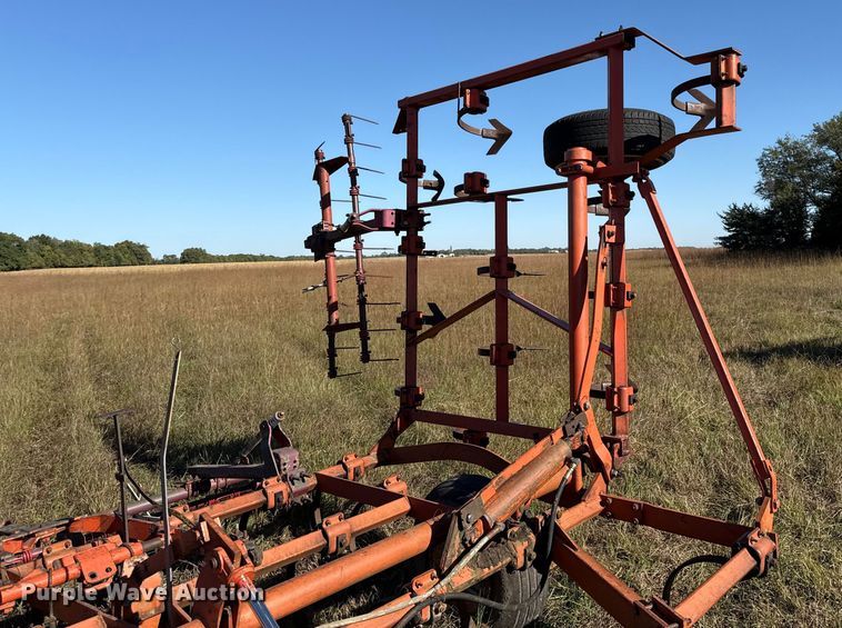 image for item DY8341 Field cultivator