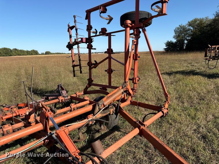 image for item DY8341 Field cultivator