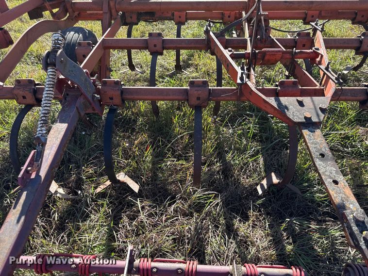 image for item DY8341 Field cultivator
