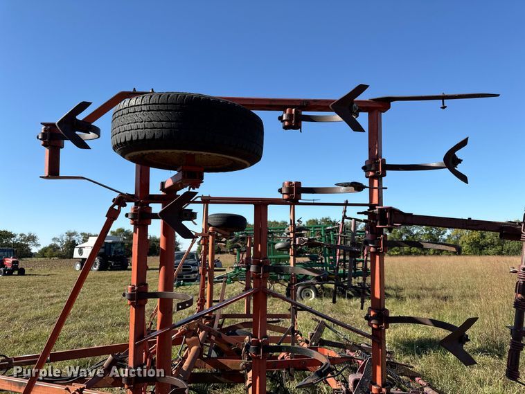 image for item DY8341 Field cultivator