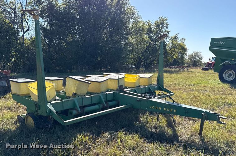 image for item DY8343 John Deere 7000 no-till planter