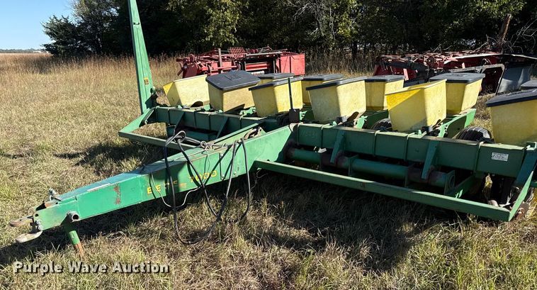 image for item DY8343 John Deere 7000 no-till planter