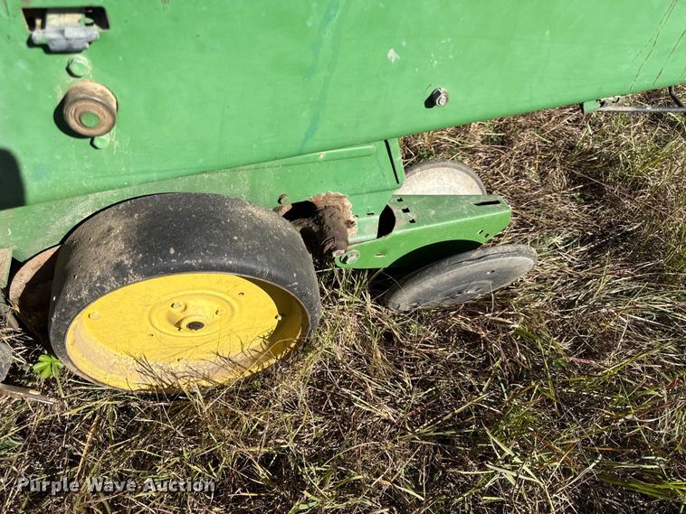 image for item DY8343 John Deere 7000 no-till planter