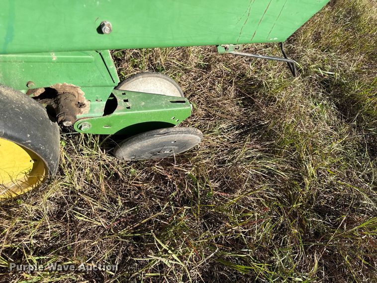 image for item DY8343 John Deere 7000 no-till planter