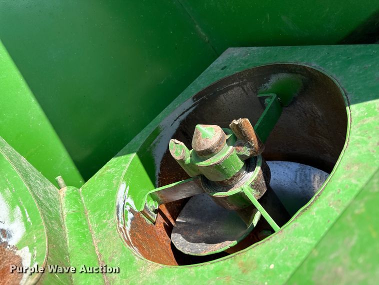 image for item DY8345 E-Z trail 500 grain cart