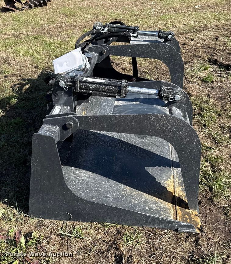 image for item DY8401 2025 Wolverine GB-11-72W skid steer grapple bucket