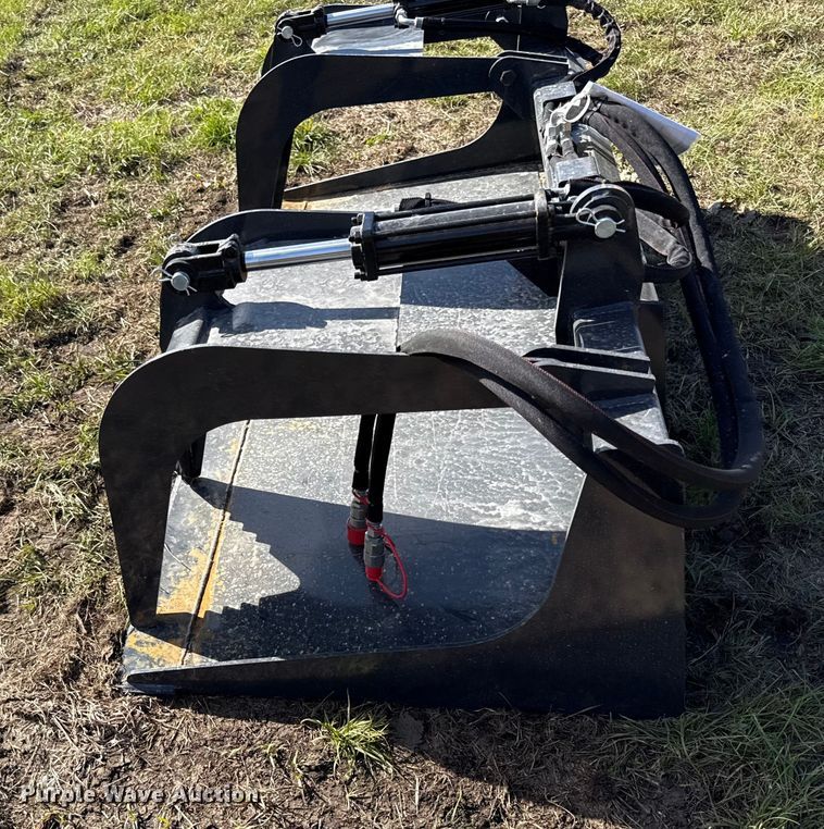 image for item DY8401 2025 Wolverine GB-11-72W skid steer grapple bucket