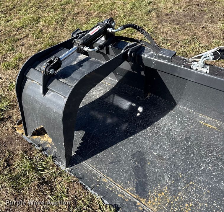 image for item DY8401 2025 Wolverine GB-11-72W skid steer grapple bucket