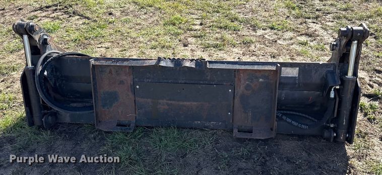 image for item DY8419 Caterpillar 199-8520 skid steer bucket