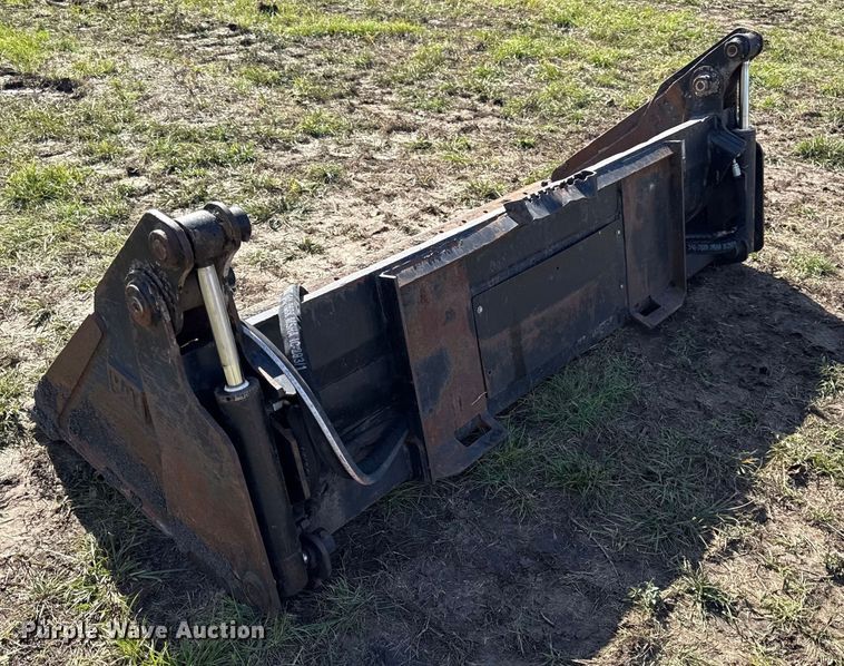 image for item DY8419 Caterpillar 199-8520 skid steer bucket