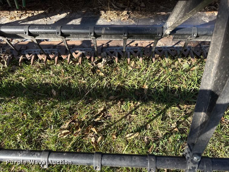 image for item DY8449 2005 John Deere 918F flex head