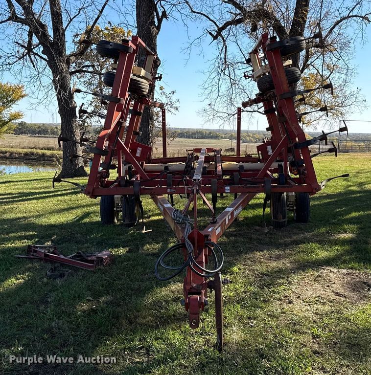 image for item DY8451 Krause 4316HR field cultivator