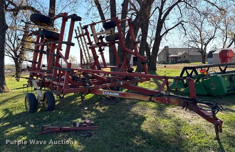 image for item DY8451 Krause 4316HR field cultivator